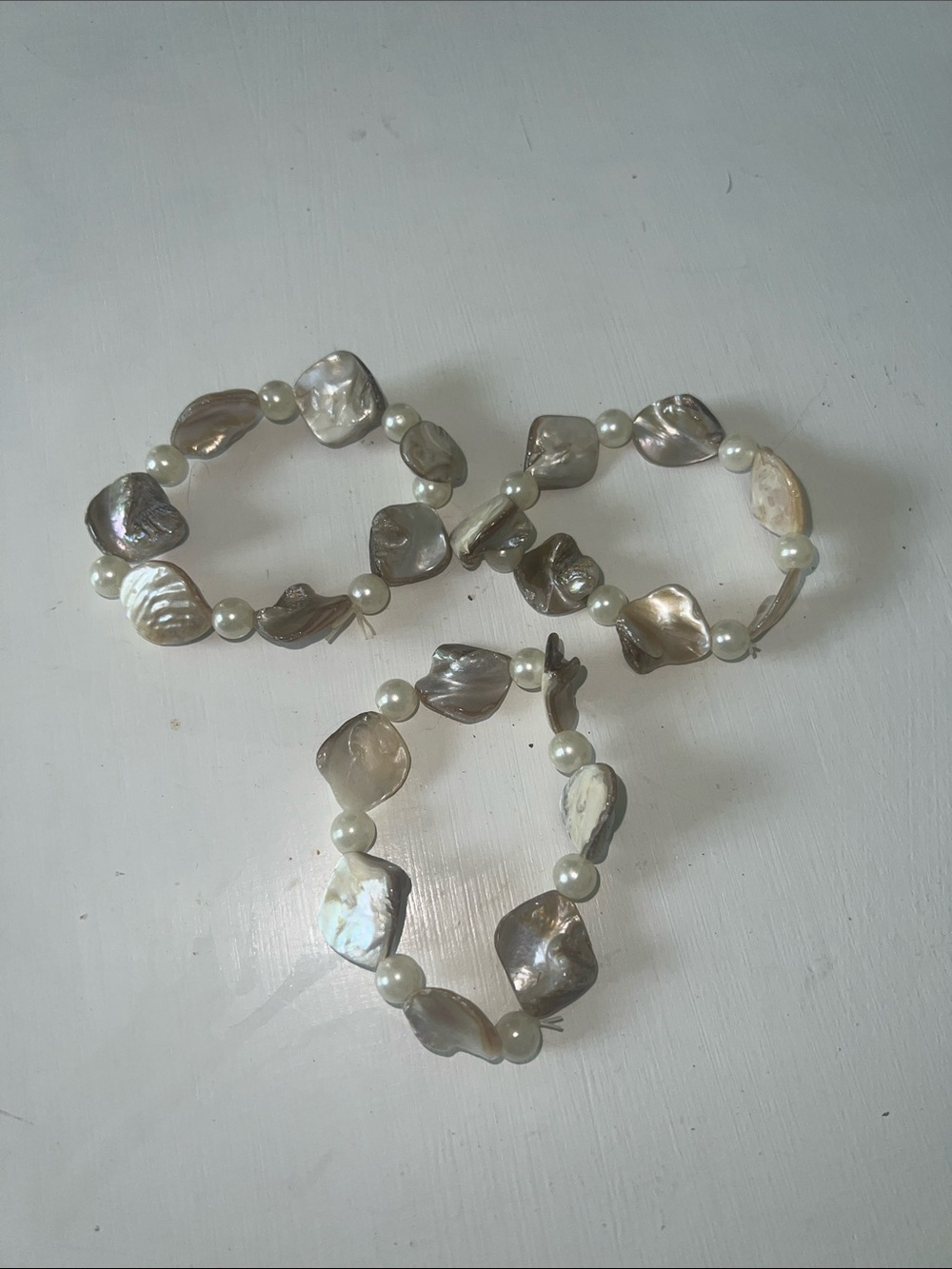 Cultured Pearl and Mother-of-Pearl Stretch Bracelet in Iridescent White